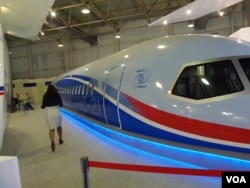 2013年莫斯科航展上展出的MS-21客机模型（美国之音白桦拍摄）