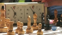 Відродження після локдауна унікального кафе та магазину шахів емігранта з України у Нью-Йорку. Відео