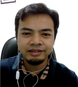 Ilham Nurwansah, penutur bahasa Sunda. (Foto: Made Yoni/VOA)