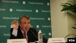 克罗普西 哈德逊研究所研究员(美国之音钟辰方拍摄）