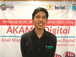 Musisi Ananda Badudu mengatakan kampanye HAM perlu bahasa yang lebih membumi.