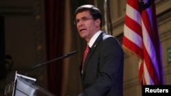 Menteri Pertahanan Amerika Mark Esper berbicara di Brussels, Belgia Kamis (24/10). 