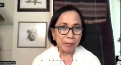 Pimpinan Yayasan Cahaya Guru, Henny Supolo saat memberi materi tentang Merdeka Belajar merayakan Hari Pendidikan Nasional, Senin (3/5). (Foto: VOA/Yudha Satriawan)