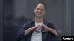 Журналіст Wall Street Journal Еван Гершковіч на суді в РФ. 