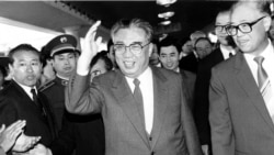 时任中共中央总书记赵紫阳在北京会见来访的朝鲜领导人金日成。(1987年5月21日)