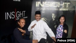 Dari kiri: Yayan Ruhian, Wagub Jatim Saifullah Yusuf dan sutradara Livi Zheng (Foto: VOA/Petrus Riski)