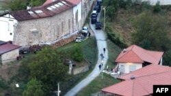 Evakuacija civila iz manastira Banjska (Foto: Government of Kosovo/AFP)