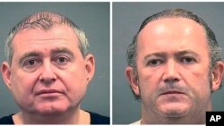 Saradnici Rudija Đulijanija Lev Palmas (levo) i Igor Fruman, na fotografijama koje je objavila kancelarija šerifa u Aleksandriji, koja ih je privela (Foto: AP/Alexandria Sheriff's Office) 