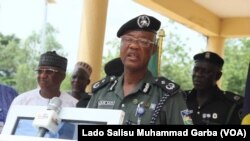 Rundunar ‘Yan Sandan Jihar Adamawa Ta Gurfanar Da Wasu Mutane 39 Da Ake Zargi Da Garkuwa Da Mutane