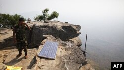 Binh sĩ Campuchia tại đền thờ Preah Vihear trong khu vực biên giới giữa Thái Lan và Campuchia