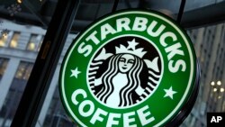 Salah satu gerai perusahaan kedai kopi waralaba Starbucks di New York (foto: ilustrasi).