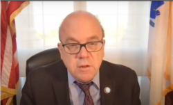 '톰 랜토스 인권위원회'의 민주당 측 공동위원장인 제임스 맥거번 하원의원이 지난달 15일 열린 대북전단 관련 청문회에서 개회사를 하고 있다. 사진 = '톰 랜토스 인권위원회' 웹사이트