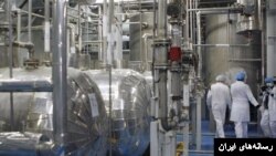 图为伊朗纳坦兹浓缩铀提炼中心。