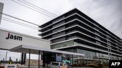 资料照:2024年2月14日,台湾芯片巨头台积电的子公司日本先进半导体制造有限公司在熊本县菊池区菊代的新半导体工厂。(法新社)