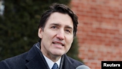 Perdana Menteri Kanada Justin Trudeau berbicara dengan awak media di Ottawa, Ontario, Kanada, pada 6 Januari 2025. (Foto: Reuters/Patrick Doyle)