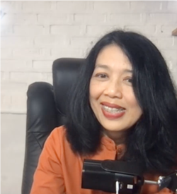 Professor Aquarini Priyatna, Dekan Fakultas Ilmu Budaya, Universitas Padjadjaran Bandung (Made Yoni).