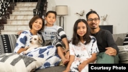 Aliya Amitra dan keluarga (foto: courtesy).