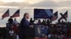 Presiden Donald Trump dalam kampanye di Bandara Smith Reynolds Regional, North Carolina, 8 September 2020. (Foto: Reuters)