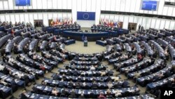 Obraćanje predsednika Evropske komisije Žan-Kloda Junkera Evropskom parlamentu u Starzburu, 12. septembra 2018. (Foto: AP/Jean-Francois Badias)