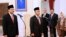 (Ki-ka) Mensos baru Gus Ipul dilantik bersama Kepala BNPT Irjen Eddy Hartono oleh Presiden Jokowi di Istana Negara, Jakarta, Rabu (11/9). (Biro Setpres)