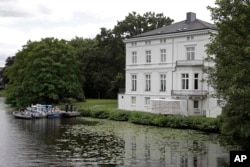 Police officers guard the official Senate guest house of Hamburg where U.S. President Donald Trump will stay during the upcoming G-20 summit in Hamburg, Germany, July 4, 2017. Hamburg will host the G-20 summit on July 7-8.