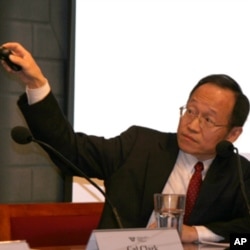 美国南卡罗来纳州大学政治系教授谢复生