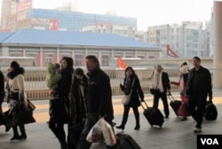 外地游客抵达丹东