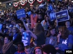 FILE - Supporters of presidential candidate Hillary Clinton attend a rally in Manchester, New Hampshire, Feb. 6, 2016. (A. Pande/VOA)