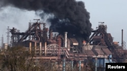 Dim posle eksplozije u čeličani Marijupolj gde su se civili krili nedeljama