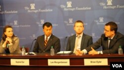 ពី​ឆ្វេង​ទៅ​ស្តាំ៖ អ្នកនាង Olivia Enos អ្នកវិភាគគោល​នយោបាយ​នៃ​មូលនិធិ Heritage លោក អៀ សុផល សាស្រ្តាចារ្យ​នៃ​មហា​វិទ្យាល័យOccidental College លោក Lee Morgenbesser ជំនួយ​ការសាស្ត្រាចារ្យ​នៅ​ឯ​សាកល​វិទ្យាល័យGriffith University និង លោកBrian Eyler នាយក​កម្មវិធី​