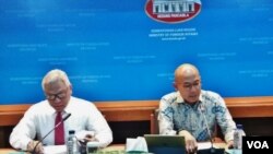 Juru bicara Kementerian Luar Negeri Arrmanatha Nasir dalam jumpa pers di kantornya di Jakarta. (Foto: dok)