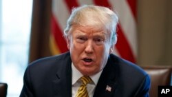 Président Donald Trump azali koloba na Maison Blanche, Washington, 4 avril 2019.