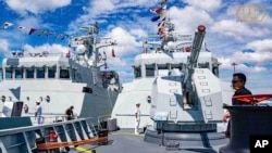 캄보디아 프놈펜 남서쪽 시아누크빌에 위치한 레암 해군기지에서 캄보디아 해군들이 경계를 서고 있다. (자료사진)