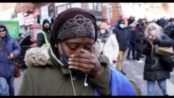 Ndenge ba Africains 19 baziki na immeuble moko na New York