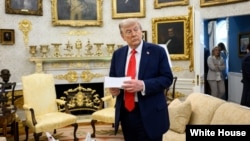 唐纳德·特朗普总统在白宫椭圆形办公室与波兰总统卡罗尔·纳沃罗茨基举行双边会晤。(2025年9月3日)