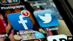 脸书和推特公司宣布删除大量来自俄罗斯和伊朗的信息及账号