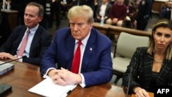 Bivši predsjednik SAD Donald Tramp u sudnici u Njujorku (Foto: Charly TRIBALLEAU / POOL / AFP)