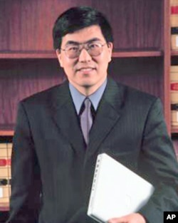 美国纽约市立大学政治学教授夏明