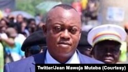 Jean Maweja Muteba mokambi ya etuka ya Kasaï oriental akweyisami na bondimami ya pétition ya Assemblée provinciale, Mbuji-Mayi, 1er avril 2021. (Twitter/Jean Maweja Muteba)