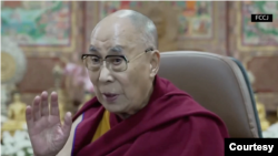 西藏精神领袖达赖喇嘛2021年11月10日接受日本外国记者俱乐部集体采访（日本外国记者俱乐部视频截图）