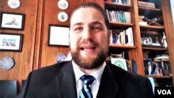 Robert McCaw, Direktur urusan pemerintah untuk Dewan Hubungan Islam Amerika (CAIR) 