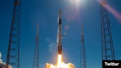 Peluncuran SpaceX Falcon 9 dari Cape Canaveral di Florida. (Foto: dok).