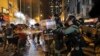 Polisi Hong Kong Gunakan Taktik Baru, Turunkan Lebih Banyak Personel