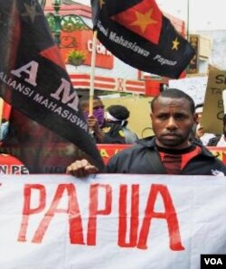 Para mahasiswa Papua di Yogyakarta meminta jaminan keamanan kepada Gubernur DIY, Sri Sultan Hamengkubuwono X.