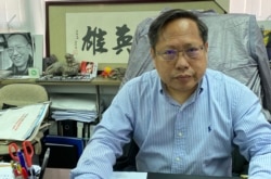 中国维权律师关注组主席何俊仁表示，港版国安法实施后，香港的人权律师感受到他们的处境与中国的维权律师愈来愈接近，不久将来可能出现“港版709事件”。