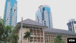 Gedung Bank Indonesia di Jakarta (foto: dok). Pengamat menilai BI dan pemerintah masih kurang koordinasi dalam merumuskan kebijakan ekonomi.