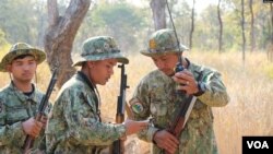 Park rangers show forest patrols to reporters in Cambodia's Srepok Wildlife Sanctuary in Koh Nhek district Mondulkiri on Jan. 17, 2021. (Aun Chhengpor/VOA)