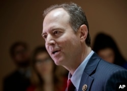 众议院情报委员会地位最高的民主党人席夫（Adam Schiff）回答记者问题（2017年3月24日）