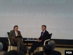 前美国驻中国大使洪博培演说未来美中关系的挑战与机会(美国之音张蓉湘拍摄)