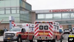 Bolnički centar Kvins u "Jamajki" - četvrti u Kvinsu, u Njujorku (Foto: AP/Mary Altaffer)